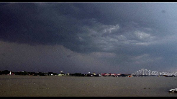 উত্তরবঙ্গে ভারী বৃষ্টি! দক্ষিণবঙ্গে ৯ জেলায় ভারী বৃষ্টির পূর্বাভাস