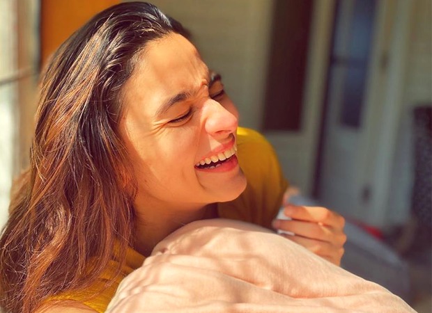 Alia Bhatt thanks Anushka Sharma for inspiring her to hunt sunlight, shares a perfect sun-kissed picture : Bollywood News