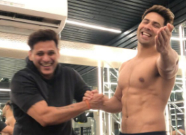 Varun Dhawan says he ain’t classy, grooves to ‘Tum To Thehre Pardesi’ in this throwback gym video : Bollywood News