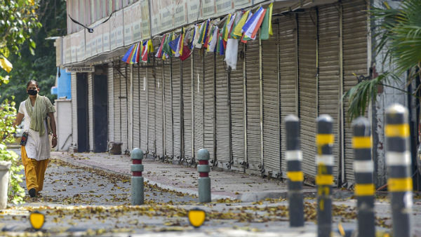 বাজার খুলতেই করোনা থাবা নিউমার্কেটে, আক্রান্ত ব্যবসায়ী, একাংশে শাটার ডাউন