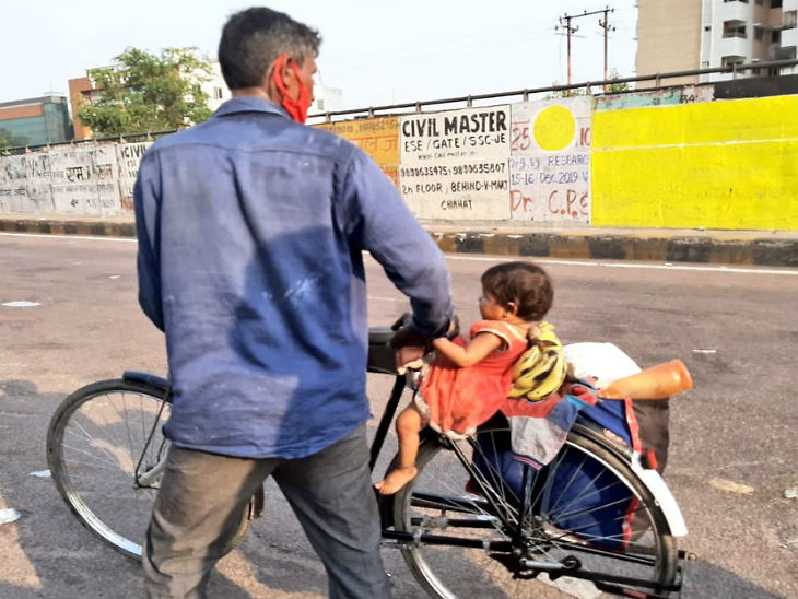 Coronavirus Lockdown | Uttar Pradesh Migrant Workers Three Story From Jaunpur, Sultanpur and Gonda | सैकड़ों किमी चलकर पहुंचे थे घर; किसी की घर से 200 मीटर दूर हुई मौत तो किसी का ट्रक से उतारा गया शव
