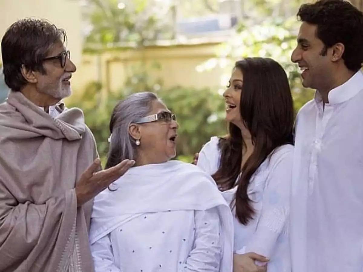 Jaya Aishwarya Bachchan: বিগ বি আপডেট: বচ্চন পরিবারে সামান্য স্বস্তি, ঐশ্বর্য-জয়া করোনা নেগেটিভ! – aishwarya bachchan and jaya bachchan corona negative