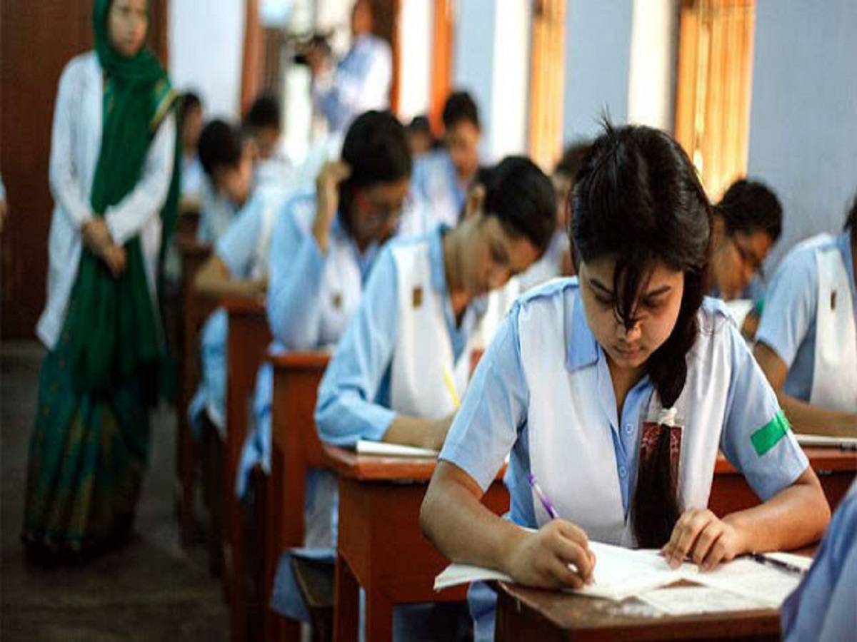 west bengal madhyamik result 2020 date: চলতি সপ্তাহেই মাধ্যমিকের রেজাল্ট? সব স্কুলে স্যানিটাইজেশন, আসতে হবে অভিভাবকদের! – AS Per Madhya Sikha Parsad, Madhyamik Exam 2020 Result Will Be Declared Within This Week