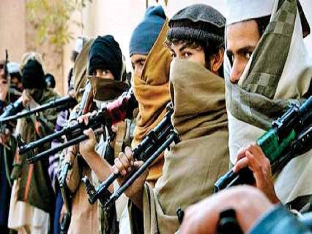 Hizbul Mujahideen: মেয়েরা নাচের ছবি সোশ্যালে পোস্ট করলে গুলি খাবে, পোস্টারে হুঁশিয়ারি হিজবুলের – jammu and kashmir: hizbul poster warns women to stop posting dance videos on social media