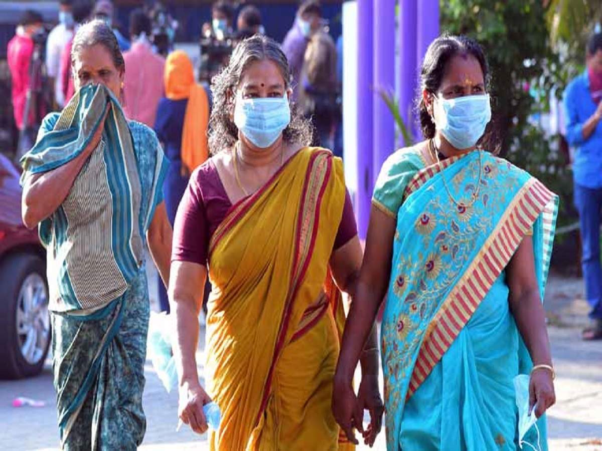 covid in india: মাস্কই ত্রাতা! ল্যাবের চার কর্মীর করোনা, তবু সংস্পর্শে আসা ২১২৩ জনের রিপোর্ট নেগেটিভ… – 4 positive lab staff, but all 2,123 contacts ‘negative’ in kerala; a validation of how masks cap spread of covid-19