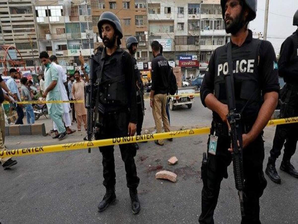 pakistan grenade attack: পাকিস্তানের করাচিতে গ্রেনেড হামলা, জখম ৩৯ – 39 injured in a grenade attack on a rally in pakistan’s karachi