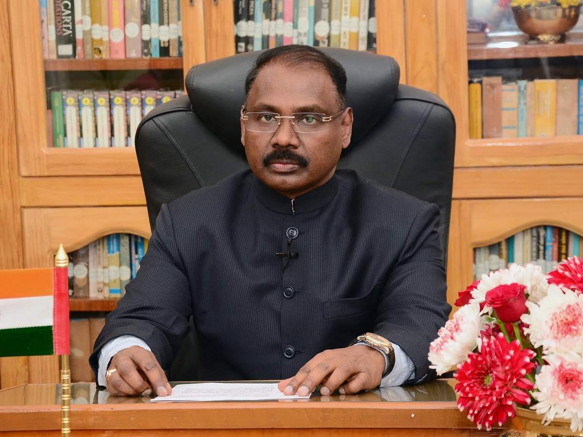 J & K LG resigns: রাতে হঠাৎ ইস্তফা দিলেন জম্মু-কাশ্মীরের উপ-রাজ্যপাল, কিন্তু কেন? – first lieutenant-governor of jammu and kashmir gc murmu resigns