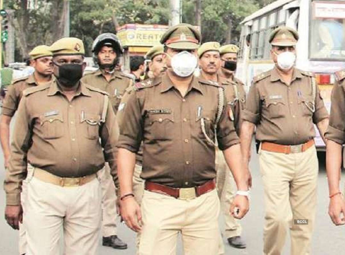 UP rape: কিশোরীর জিভ কাটা-চোখ উপড়ানোর তত্ত্ব ওড়াল UP পুলিশ, ধর্ষণ নিশ্চিত ময়নাতদন্তের রিপোর্টে – up girl raped, strangled; cops deny eyes gouged, tongue cut