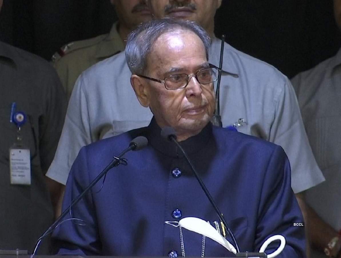 pranab mukherjee’s health: শারীরিক অবস্থার সামান্য উন্নতি, তবে ভেন্টিলেশনেই প্রণব মুখোপাধ্যায় – pranab mukherjee’s health shows slight improvement, but still on ventilator: army hospital