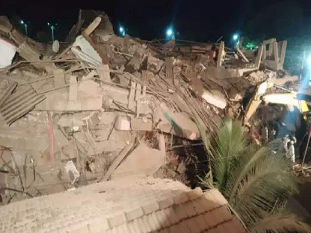 maharashtra building collapse: মহারাষ্ট্রে বহুতল ভেঙে জখম ১৫, ধ্বংসস্তূপের নীচে আটকে কমপেক্ষ ৭০ জন – maharashtra building collapse: 15 injured, around 70 feared trapped after building collaps in raigad district