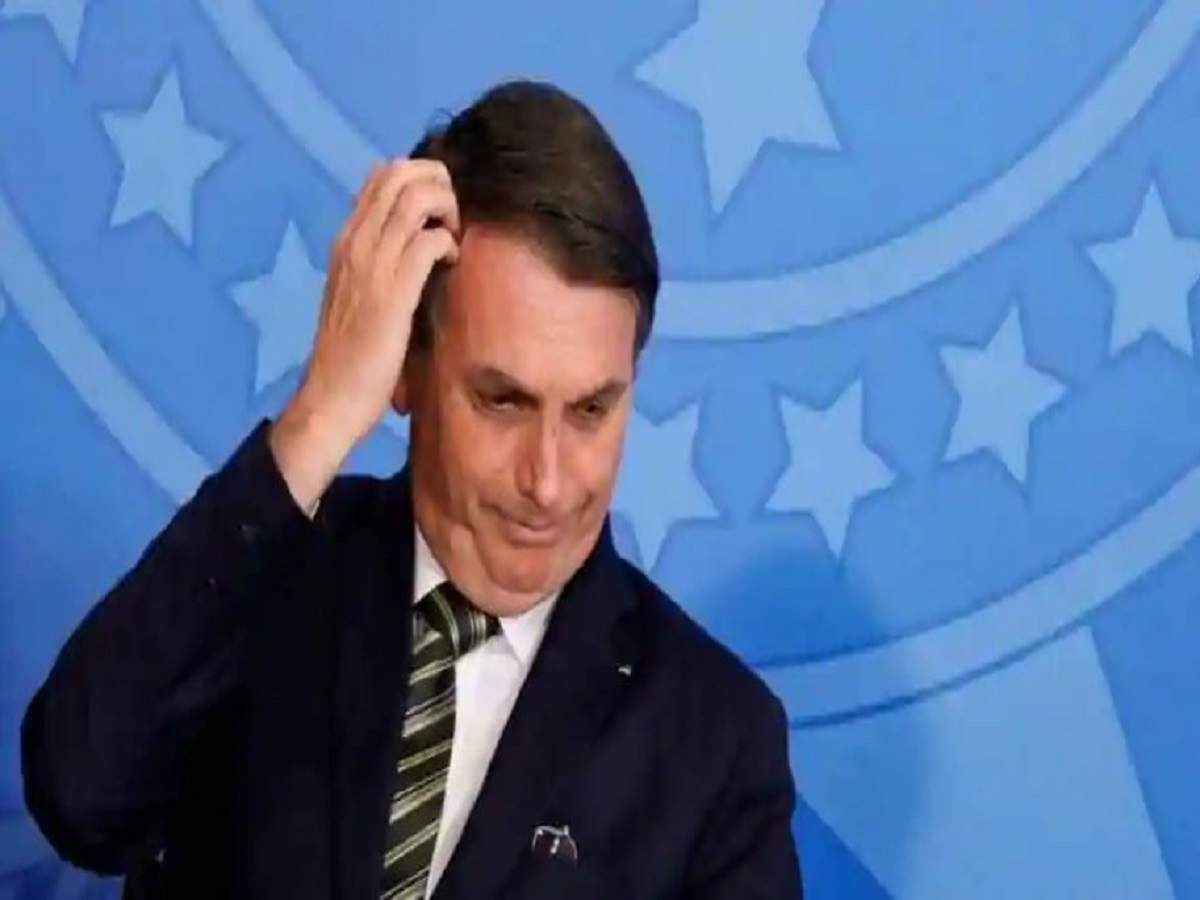brazil president bolsonaro: স্ত্রীকে নিয়ে প্রশ্ন করায় সাংবাদিককে ঘুষি মারার হুমকি, ফের বিতর্কে ব্রাজিলের ‘চরমপন্থী’ প্রেসিডেন্ট – brazil president jair bolsonaro threatens to punch reporter in the mouth