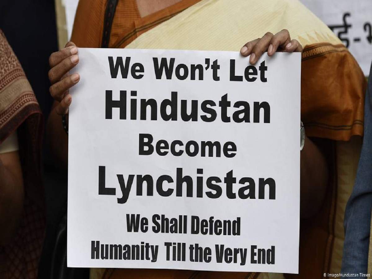 Delhi lynching: ‘চুরি’র সাজা! দিল্লির পার্কে গাছে বেঁধে তেইশের যুবককে লোহার রডে পিটিয়ে মারল মানুষ – petty thief tied to tree, thrashed with iron rod and left for dead in delhi park