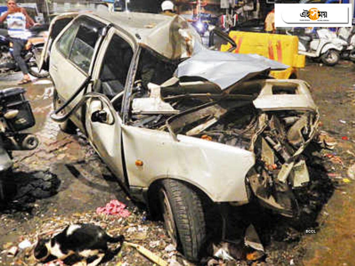 Mumbai Accident: মুম্বইয়ের ফুটপাথে উঠে চারজনকে পিষে দিল বেপরোয়া ছুটে আসা গাড়ি – speeding car kills four people standing on the pavement in front of a popular restaurant at mumbai