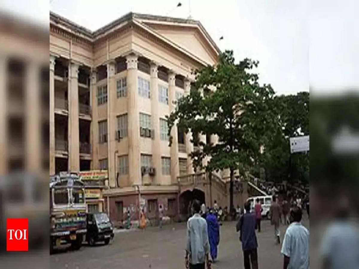 arrested for masturbating at ladies hostel: কলকাতা মেডিক্যালের ছাত্রী আবাসে প্রকাশ্যে হস্তমৈথুন! গ্রেফতার বিকৃতমনস্ক যুবক – youth arrested for found masturbating at kolkata medical college’s ladies hostel