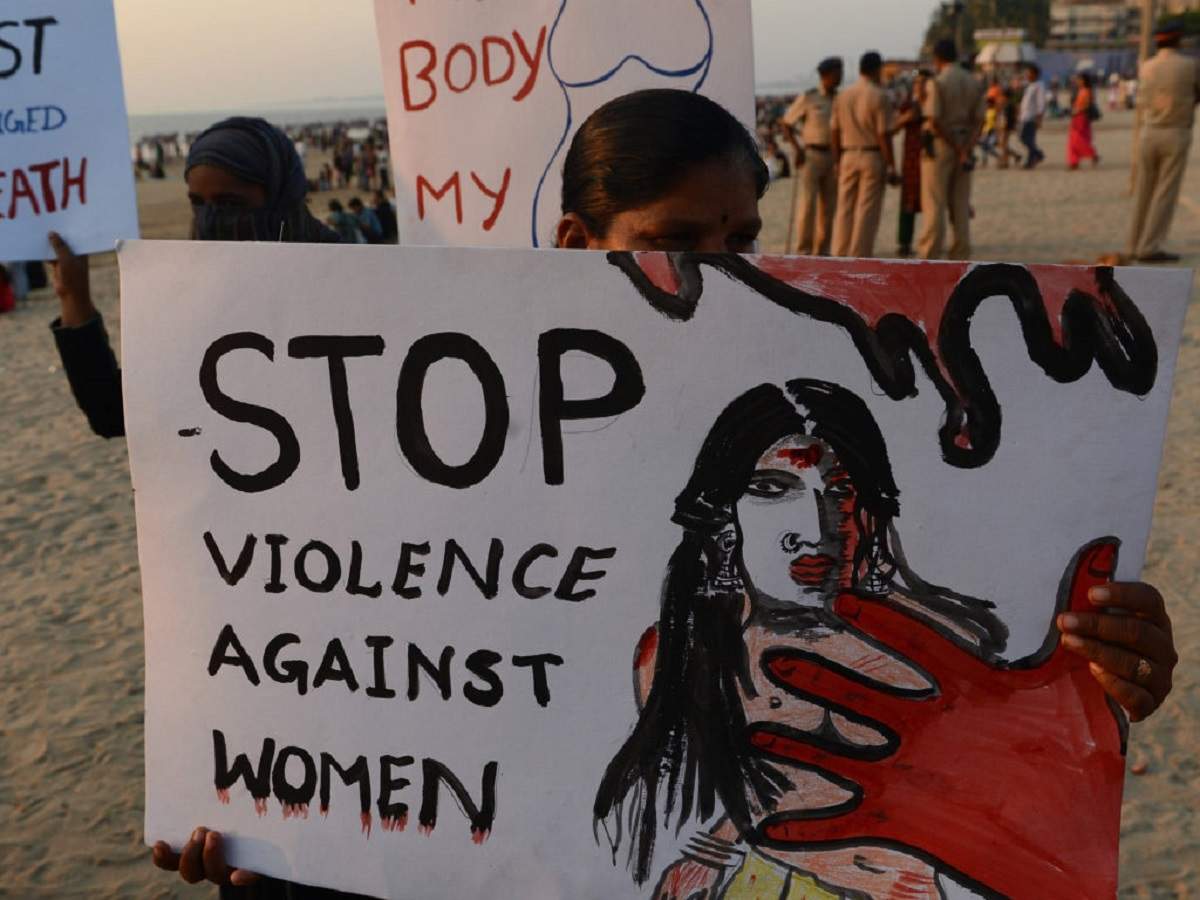 up gang-raped: নাবালিকাকে তুলে নিয়ে গিয়ে গণধর্ষণ, সোশ্যালে ভাইরাল অপরাধের ভিডিয়ো – up: 5 men abduct and gang-rape minor girl in sitapur, release footage of crime on social media
