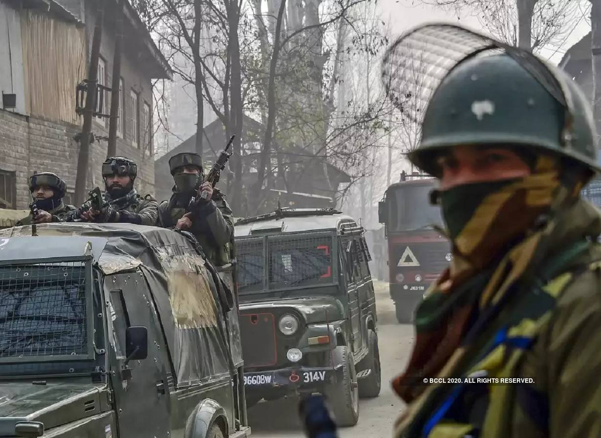 terrorists killed: শ্রীনগরে এনকাউন্টারে খতম ৩ জঙ্গি, মৃত্যু এক মহিলারও – three terrorists and woman killed in srinagar encounter