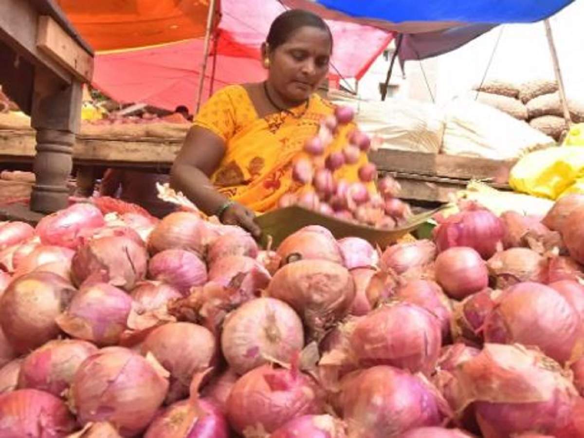 Onions export: বন্দরে আটকে থাকা পেঁয়াজ রফতানিতে সম্মতি, বাংলাদেশ পাবে ২৫ হাজার টন – onions lying on ports in transit to all countries including bangladesh allowed to export