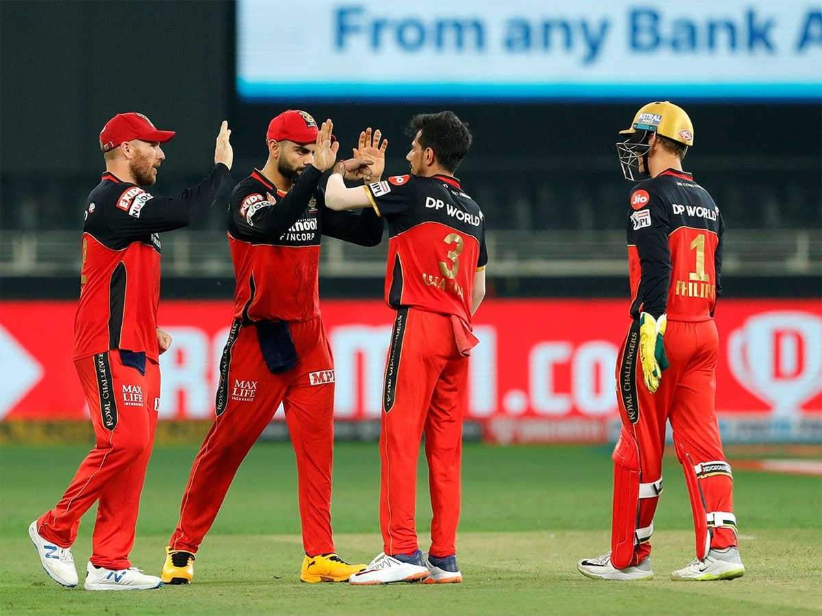news News : IPL 2020: ১০ রানে দক্ষিণ ভারতীয় ডার্বি জয়ী কোহলির RCB – ipl 2020, srhvsrcb match 3: royal challengers bangalore won by 10 runs against sunrisers hyderabad