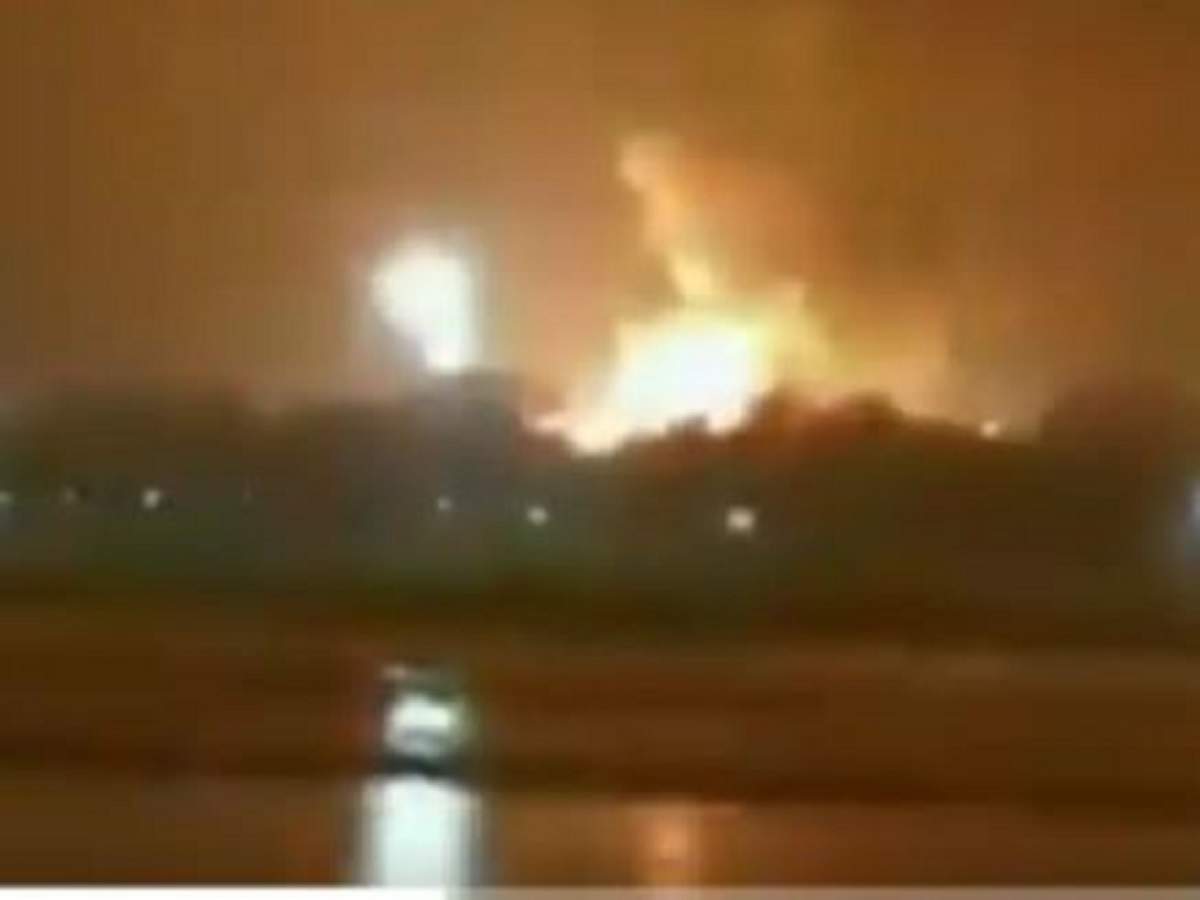 Massive fire: ভোররাতে সুরতের ONGC প্লান্টে বিধ্বংসী আগুন, দেখুন ভিডিয়ো – gujarat: massive fire breaks out at ongc plant in surat