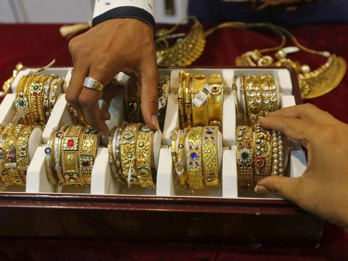 gold price today: শুক্রবার সোনার দাম কমল না বাড়ল? জানুন এক ক্লিকে… – gold and silver price hike today in kolkata market