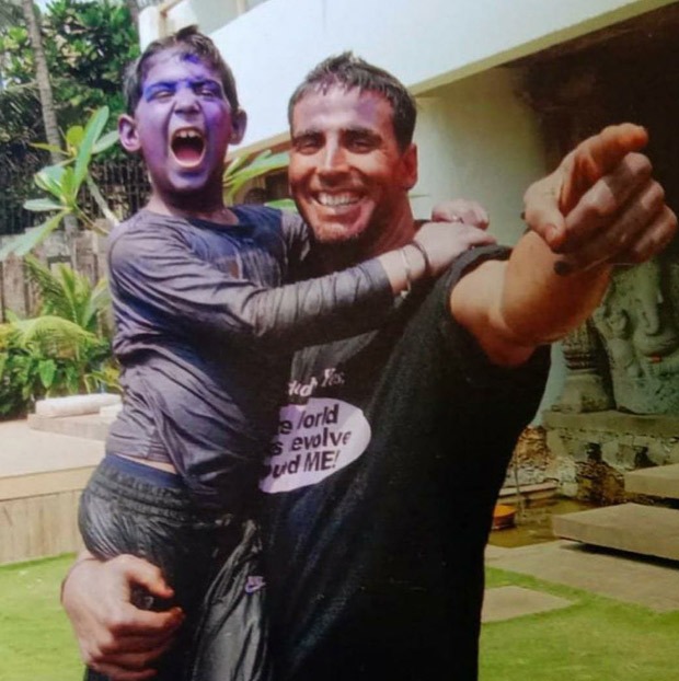 Akshay Kumar shares a throwback picture on son Aarav’s 18th birthday : Bollywood News