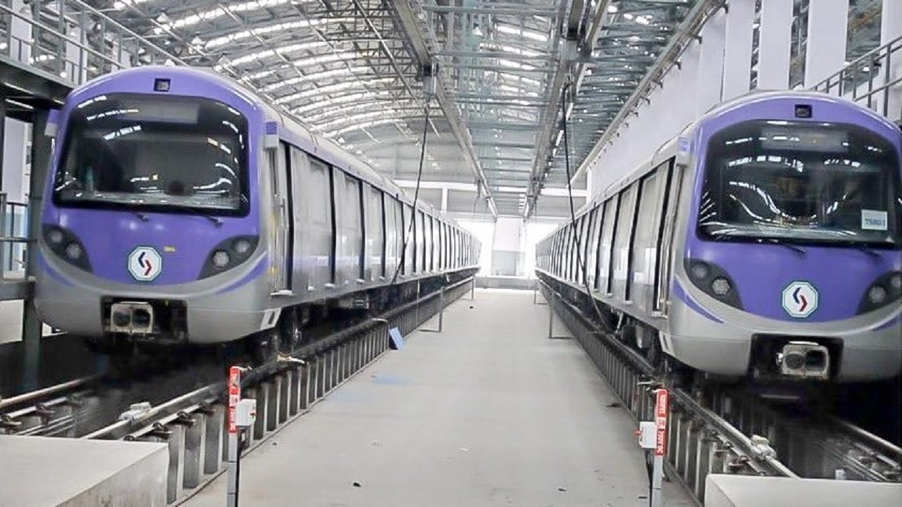कोलकाता मेट्रो ने वरिष्ठ नागरिकों के लिए नियमों में दी ढील Kolkata Metro relaxed rules for senior citizens