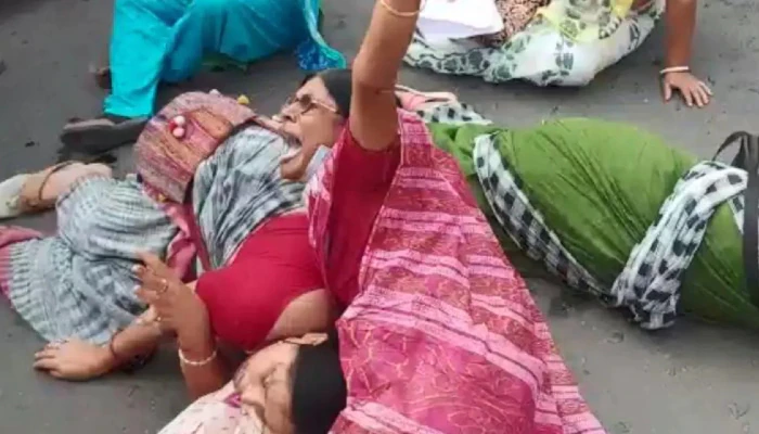 পাঁচ শিক্ষিকার বিরুদ্ধে জামিন অযোগ্য ধারায় মামলা, হাসপাতালে ক্রিটিক্যাল কেয়ারে ৩