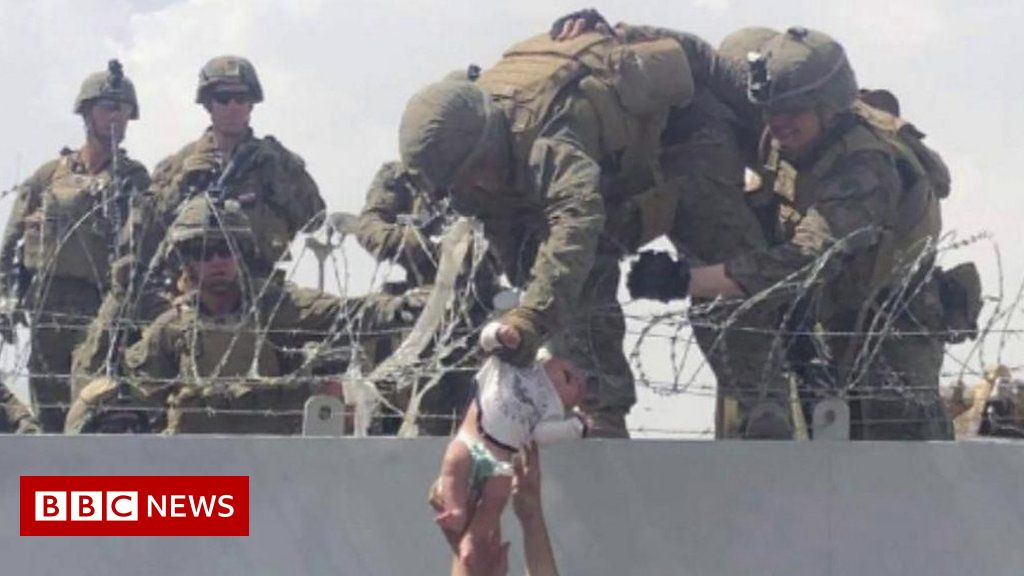 British soldier describes caring for Kabul airport baby