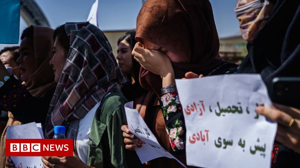 Afghanistan: Protesters defy Taliban intimidation