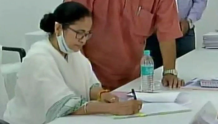 মল মাসের ‘শুভক্ষণ’! ভাদ্রেই ভবানীপুরে মনোনয়ন পেশ Mamata-র